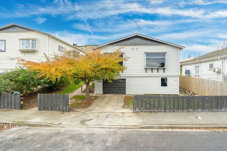 Photo of property in 32 Bernard Street, Kenmure, Dunedin, 9011
