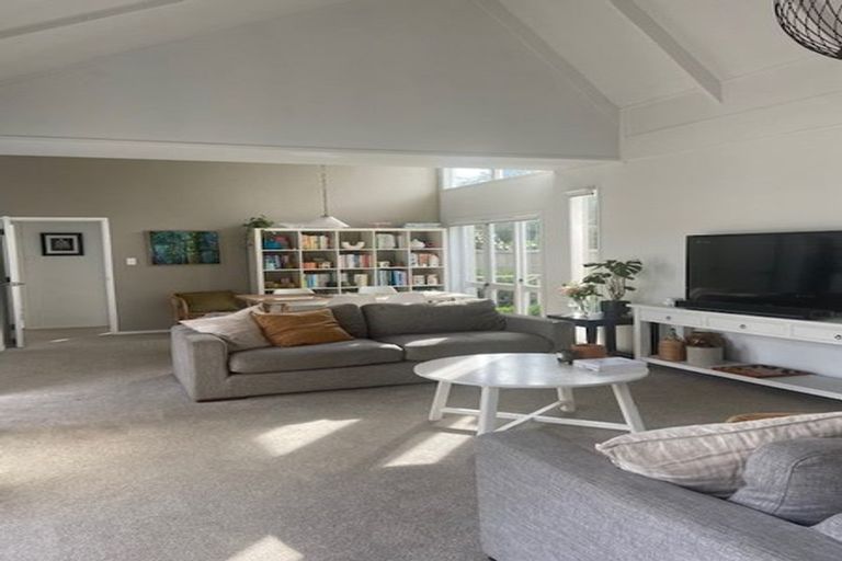 Photo of property in 1/19 Saltburn Road, Milford, Auckland, 0620