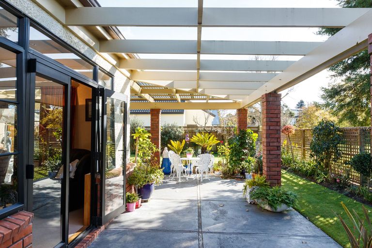 Photo of property in 7 Heritage Place, Terrace End, Palmerston North, 4410