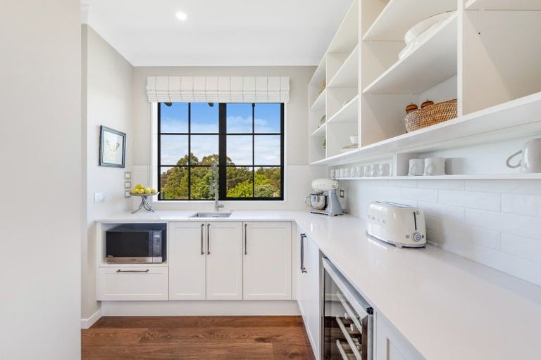 Photo of property in 61a Whitford Park Road, Whitford, Manurewa, 2576