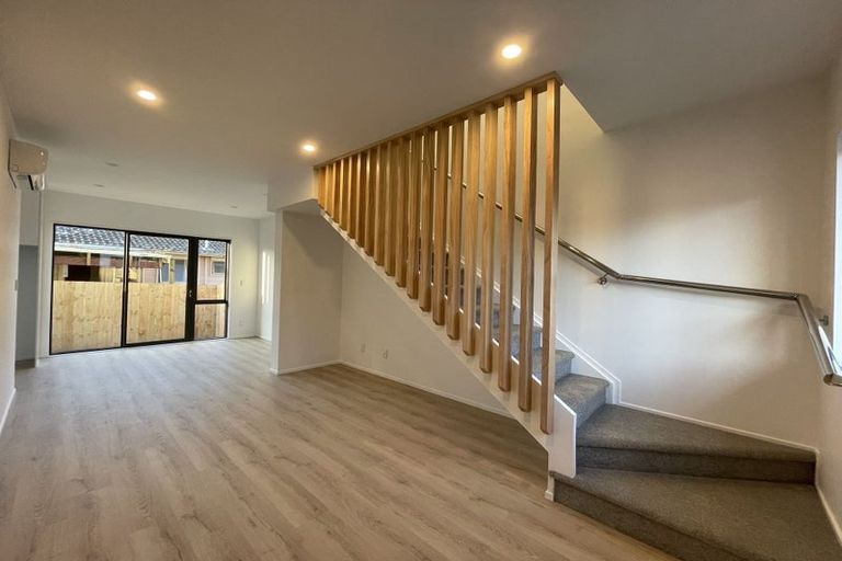 Photo of property in 15c Pipitea Place, Massey, Auckland, 0614