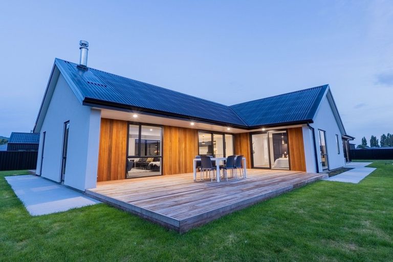 Photo of property in 19 Franks Place, Outram, 9019