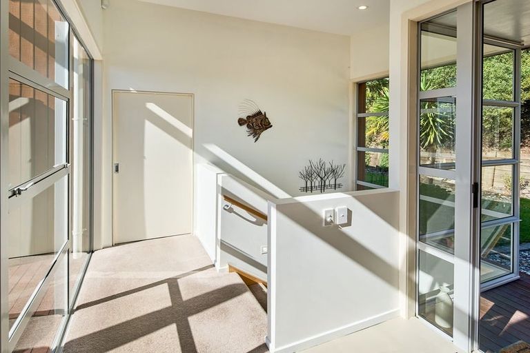 Photo of property in 53 Exploration Way, Whitby, Porirua, 5024