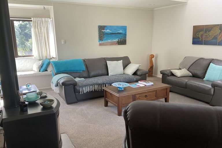 Photo of property in 4 Malfroy Lane, Raumati Beach, Paraparaumu, 5032