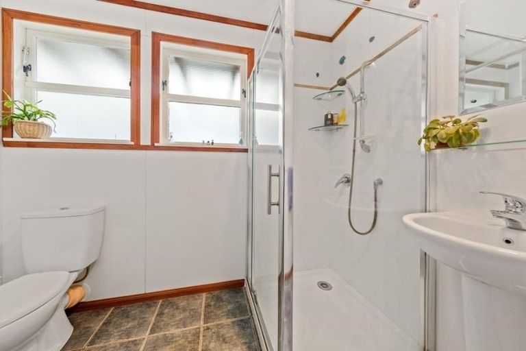 Photo of property in 11 Belgrave Place, Papakura, 2110