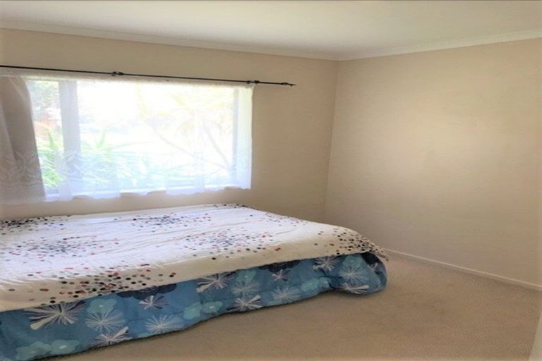 Photo of property in 104 Pitt Avenue, Clendon Park, Auckland, 2103
