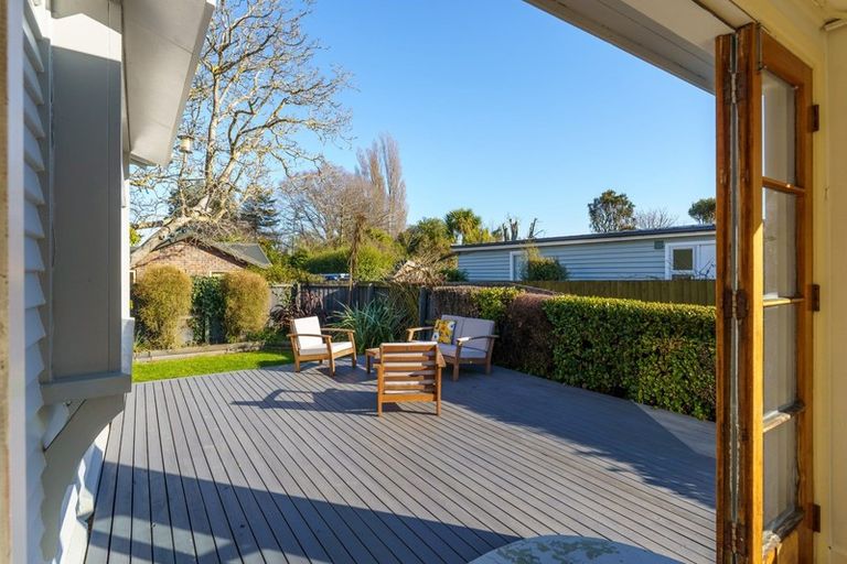 Photo of property in 87 Eastern Terrace, Beckenham, Christchurch, 8023