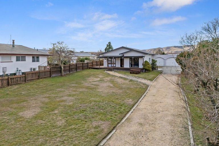 Photo of property in 18 Bowen Street, Kurow, 9435