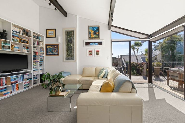 Photo of property in 13 Selwyn Road, Havelock North, 4130