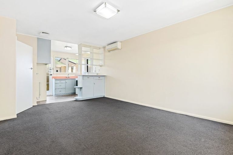 Photo of property in 2/60 Avalon Street, Richmond, Christchurch, 8013