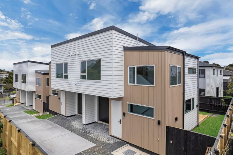 Photo of property in 16a Volante Avenue, Wattle Downs, Auckland, 2103