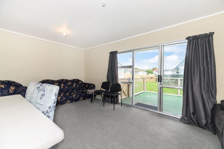 Photo of property in 12 Serrano Place, Clover Park, Auckland, 2023