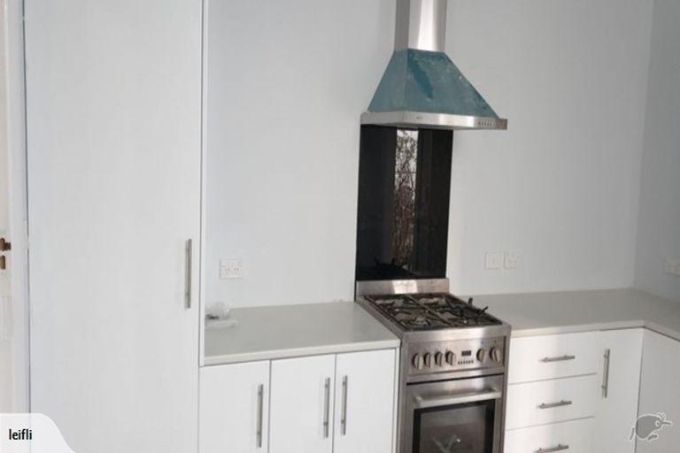 Photo of property in 76 Tinakori Road, Thorndon, Wellington, 6011