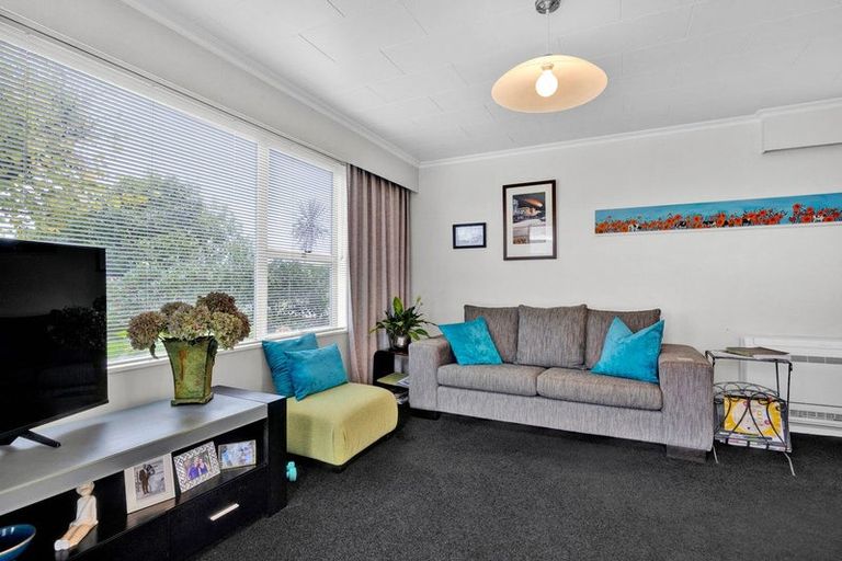 Photo of property in 15 Davidson Street, Hawera, 4610