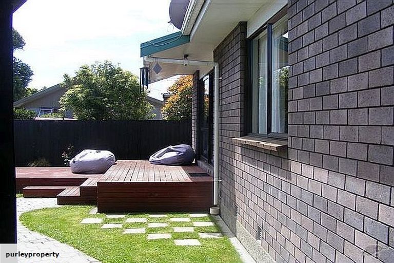 Photo of property in 2/17e Te Maru Place, Redwood, Christchurch, 8051