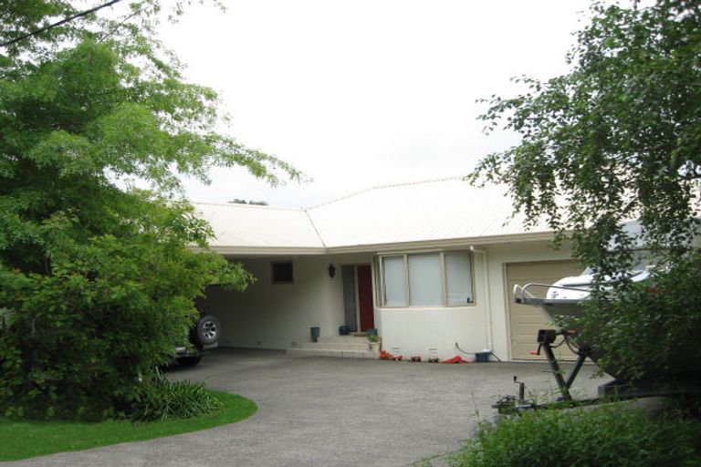 Photo of property in 64 Brixton Road, Manly, Whangaparaoa, 0930