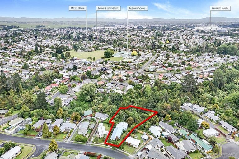 Photo of property in 19 Lansdowne Crescent, Glenview, Hamilton, 3206