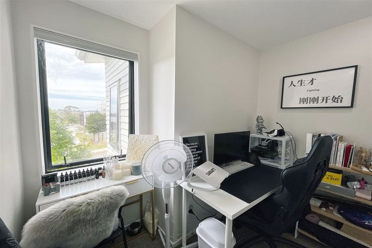 Photo of property in 12/10 Silver Moon Road, Albany Heights, Auckland, 0632