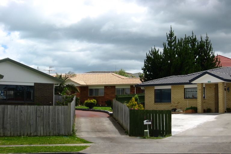Photo of property in 66 Robert Ross Place, Clendon Park, Auckland, 2103