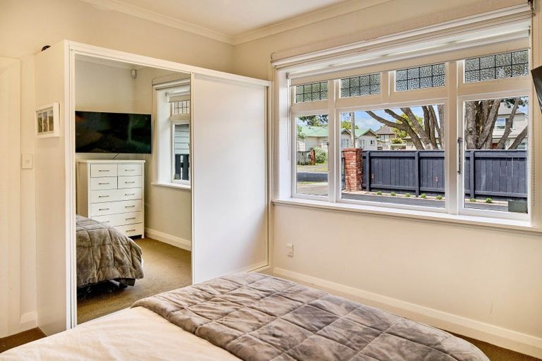 Photo of property in 1 Malone Road, Waterloo, Lower Hutt, 5011