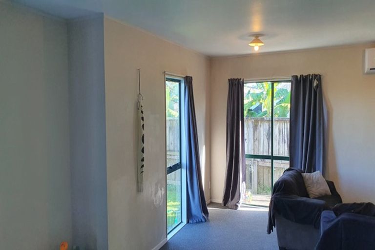 Photo of property in 4/25 Solveig Place, Randwick Park, Auckland, 2105