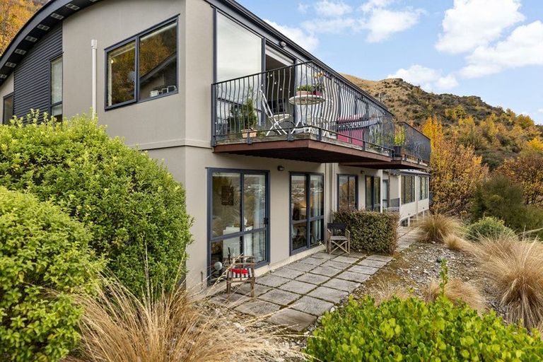 Photo of property in Elkridge Apartments, 1-21/64a Marina Drive, Frankton, Queenstown, 9300
