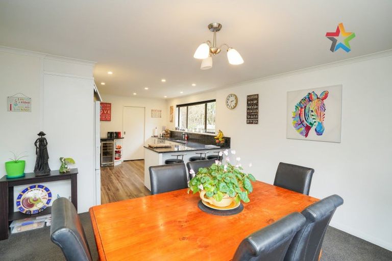 Photo of property in 220 Mill Road South, Seaward Bush, Invercargill, 9871