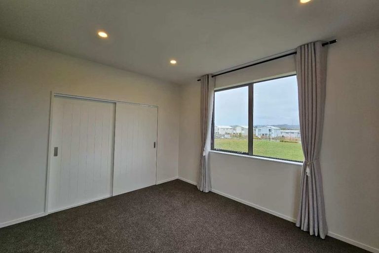 Photo of property in 3 Yellow Pear Lane, Karaka, 2578