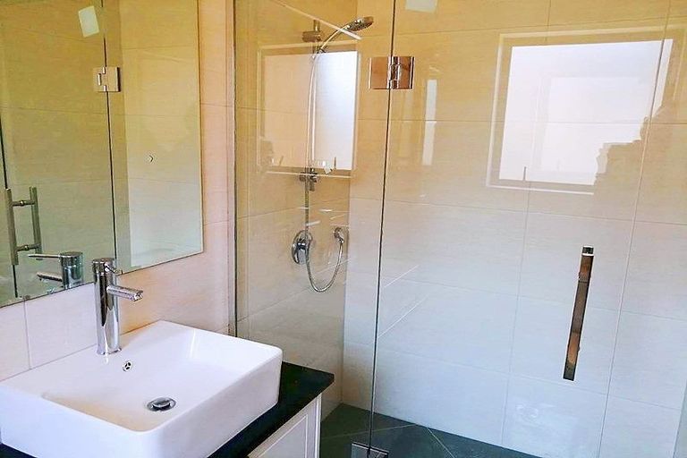 Photo of property in 12b Riverina Avenue, Pakuranga, Auckland, 2010