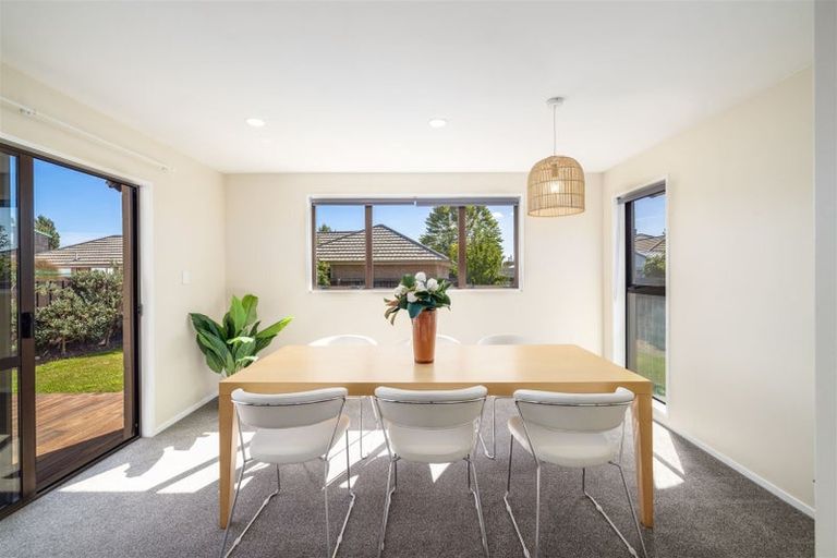 Photo of property in 20 Sawtell Place, Northcote, Christchurch, 8052