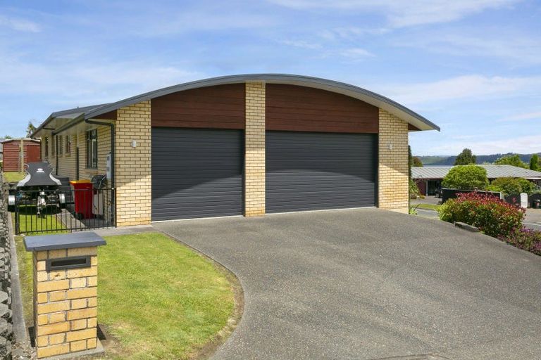 Photo of property in 47 Arrowsmith Avenue, Waipahihi, Taupo, 3330