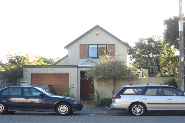 Photo of property in 34 Oroua Street, Eastbourne, Lower Hutt, 5013