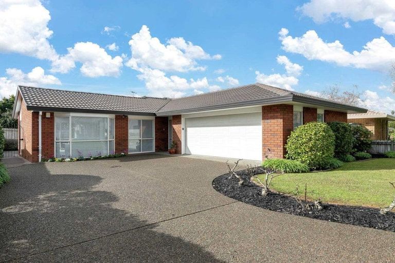 Photo of property in 2/23 Tarnica Road, Northpark, Auckland, 2013
