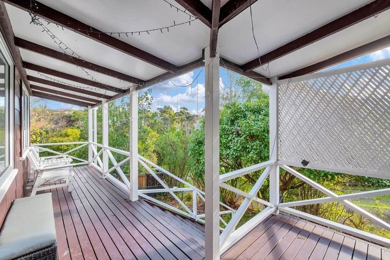 Photo of property in 8 Charnley Grove, Glenfield, Auckland, 0629