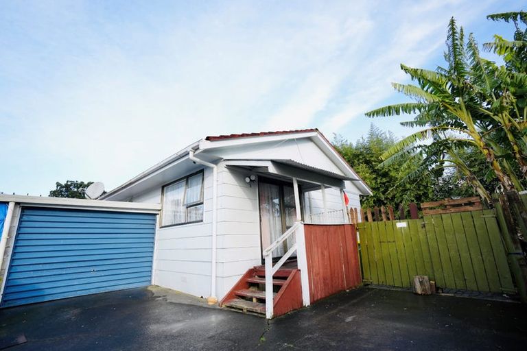 Photo of property in 2/3 Ririno Place, Manurewa, Auckland, 2102