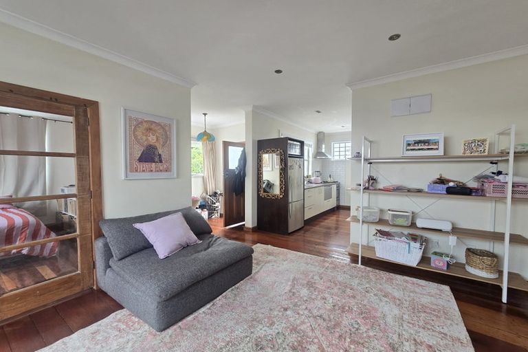 Photo of property in 32 Todman Street, Brooklyn, Wellington, 6021