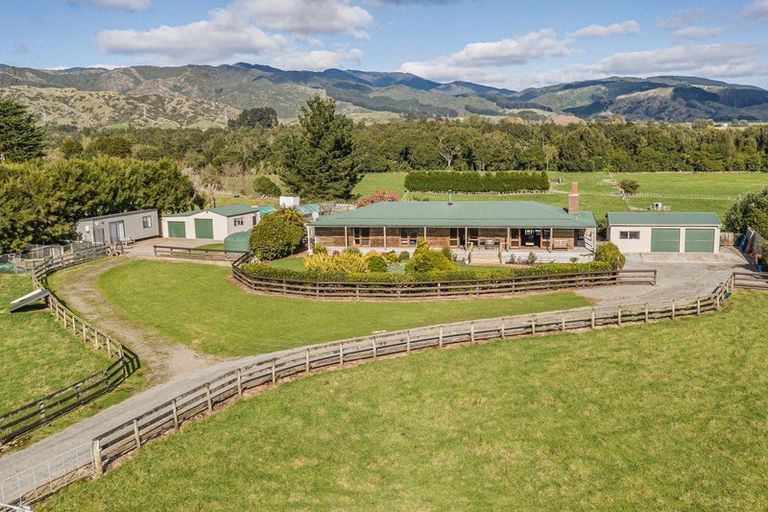 Photo of property in 382 Kimberley Road, Levin, 5571