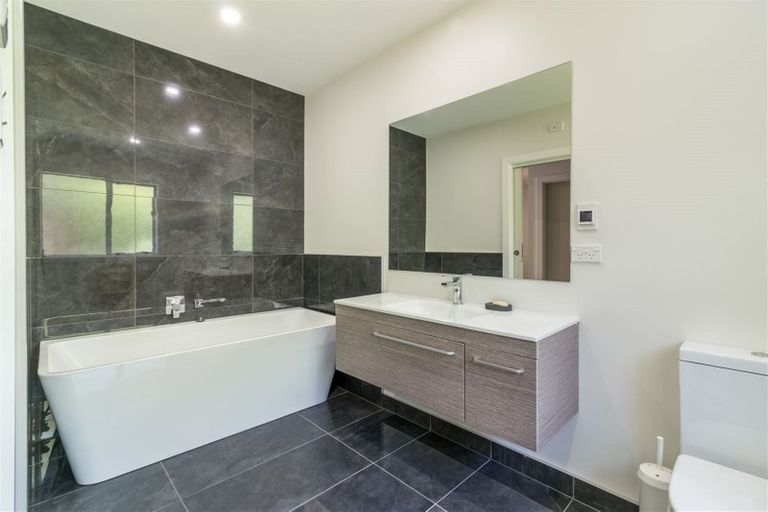 Photo of property in 633 Harewood Road, Harewood, Christchurch, 8051