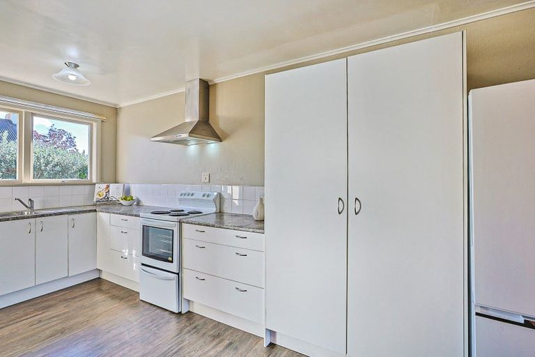 Photo of property in 2/65 Middle Road, Havelock North, 4130