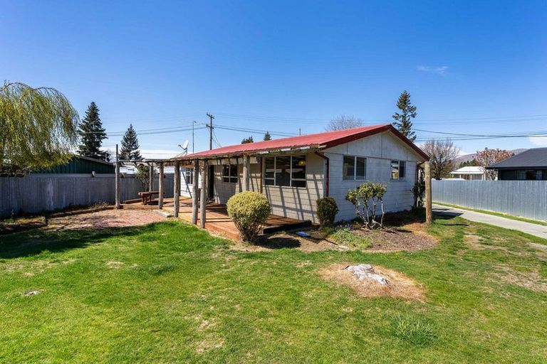 Photo of property in 8 Rata Road, Twizel, 7901