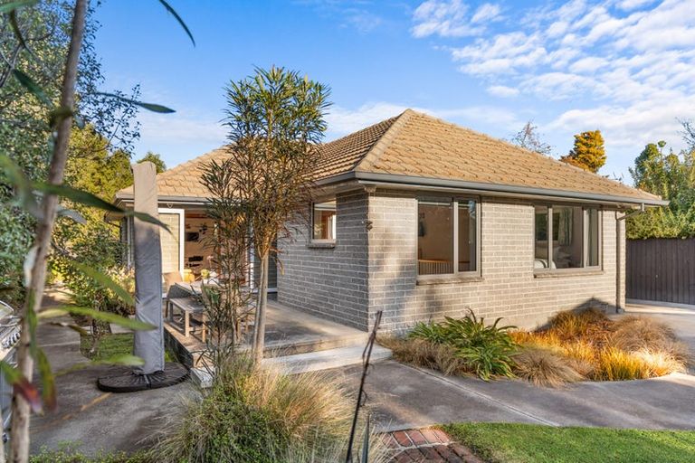 Photo of property in 27a Somerfield Street, Somerfield, Christchurch, 8024