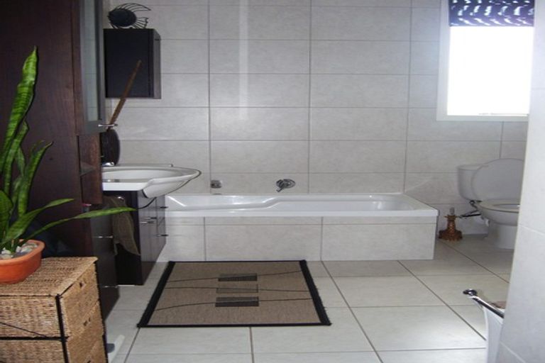 Photo of property in 32 Forbes Street, Onehunga, Auckland, 1061