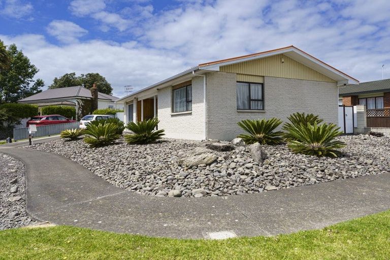 Photo of property in 1/17 Townshend Crescent, Greenmeadows, Napier, 4112