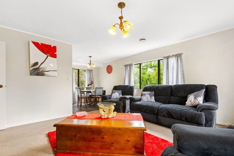 Photo of property in 2/42 Godley Road, Green Bay, Auckland, 0604