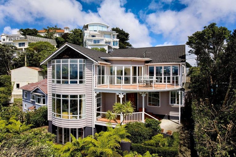 Photo of property in 4 Robieson Street, Roseneath, Wellington, 6011