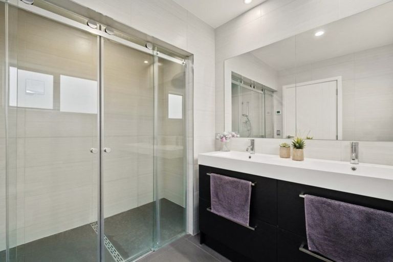 Photo of property in 25 Magnetic Place, Cromwell, 9310