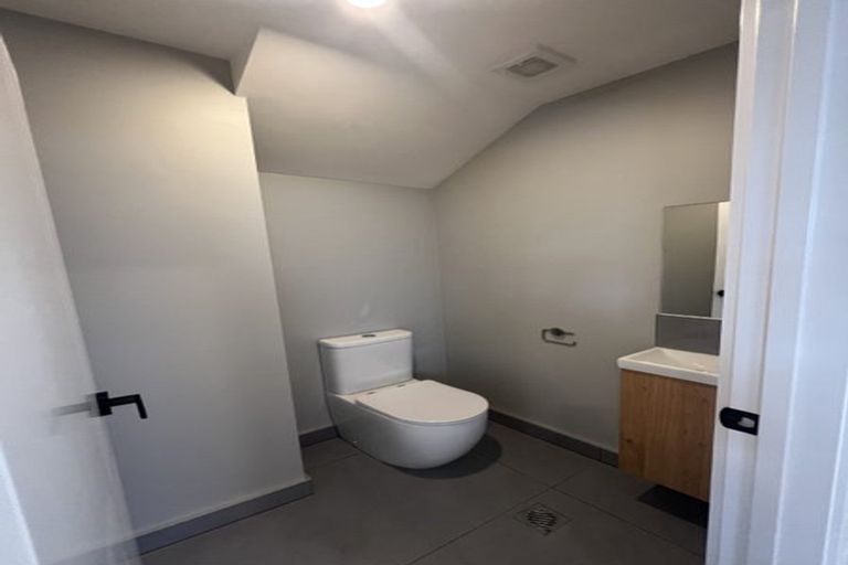 Photo of property in 2/3 Sundown Crescent, Melville, Hamilton, 3206