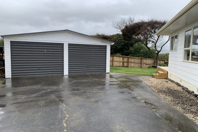 Photo of property in 22 Mountainview Terrace, Otaki Beach, Otaki, 5512