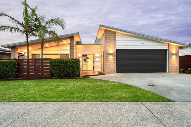 Photo of property in 9 Trevally Place, Snells Beach, 0920