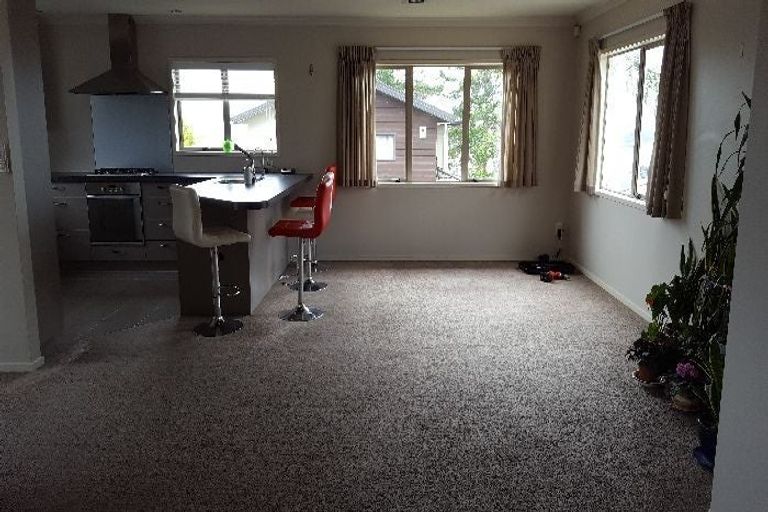 Photo of property in 24d Schnapper Rock Road, Schnapper Rock, Auckland, 0632